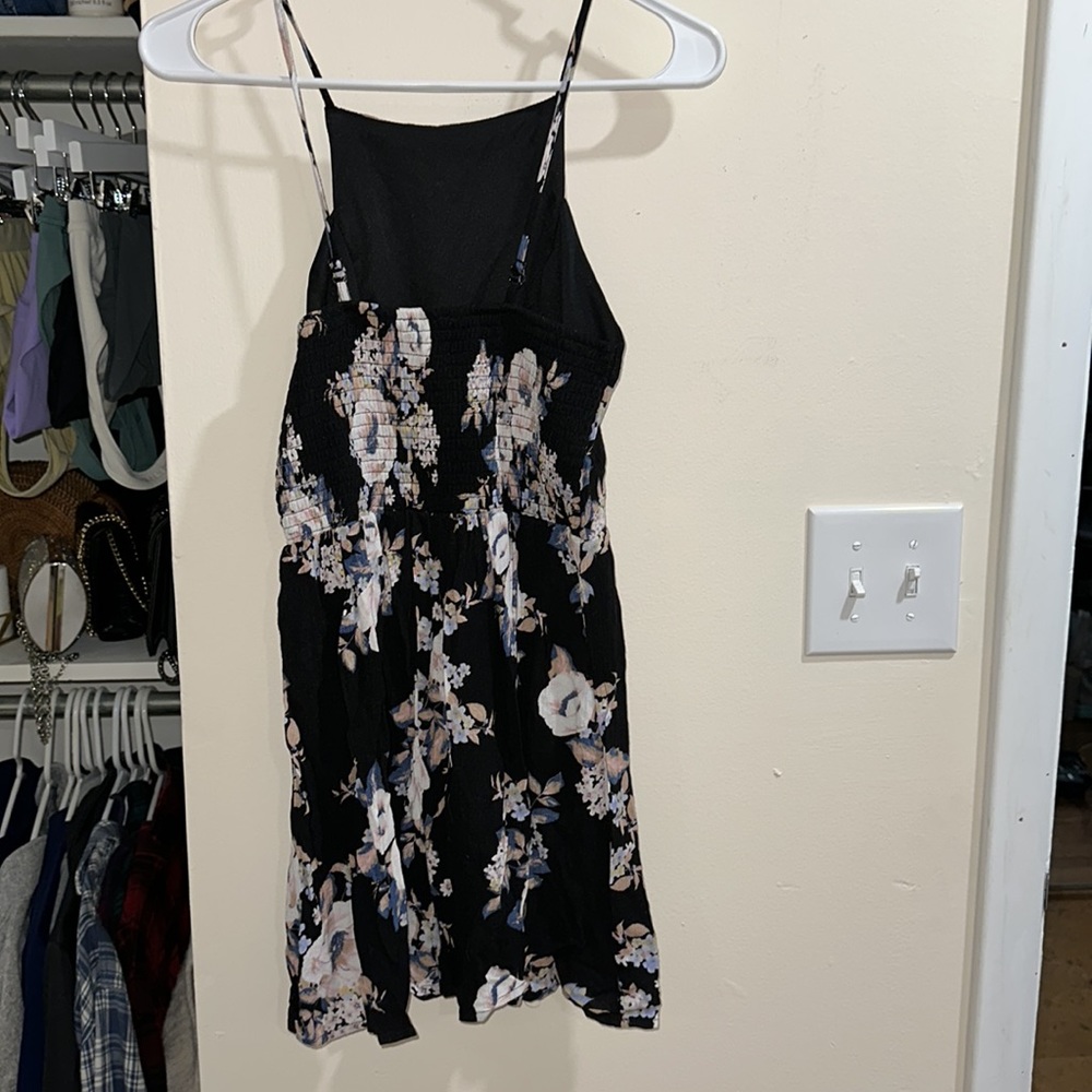 black floral sundress - Picture 2 of 3